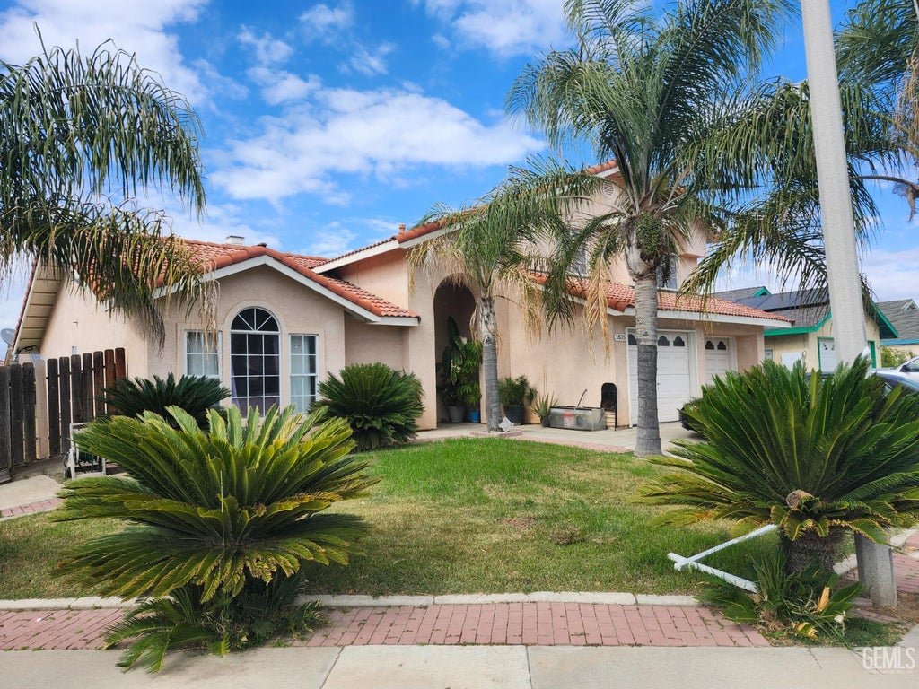 Photo of 1835 Blossom Avenue, Delano, CA 93215 (MLS # 202604877)