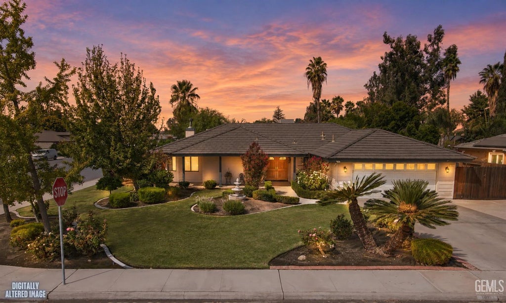 Photo of 1901 Deerfield Street, Bakersfield, CA 93314 (MLS # 202609699)