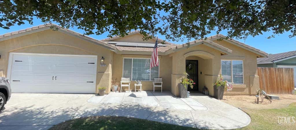 Photo of 5510 Lombardy Court, Bakersfield, CA 93308 (MLS # 202608488)