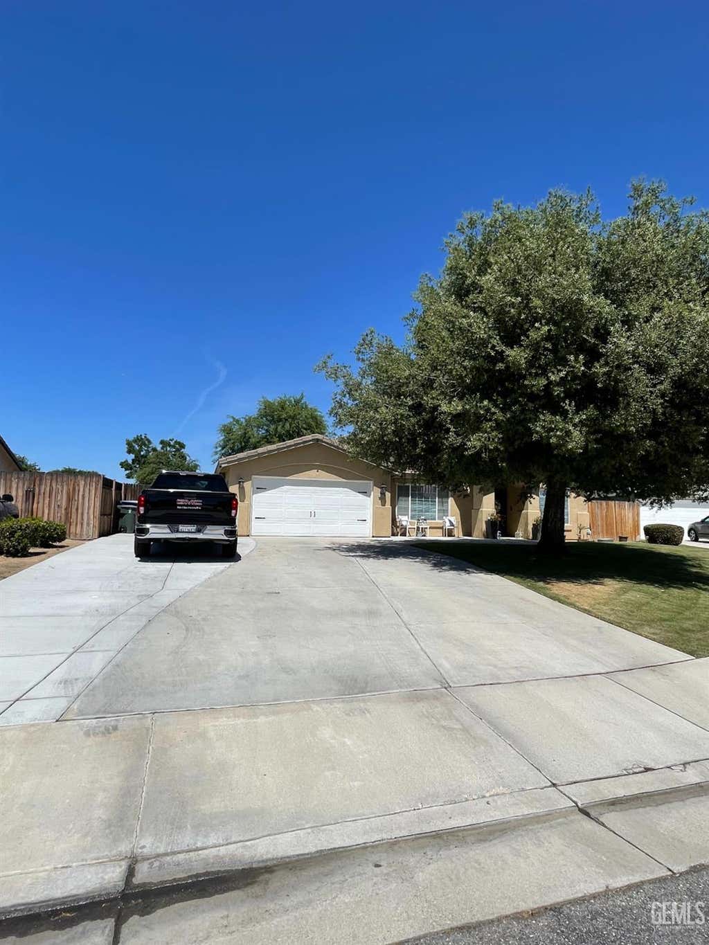 Photo of 5510 Lombardy Court, Bakersfield, CA 93308 (MLS # 202608488)