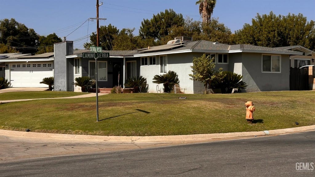 Photo of 1650 Camino Sierra, Bakersfield, CA 93306 (MLS # 202610195)