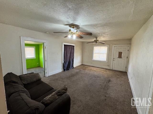 Photo of 202 Moneta Avenue, Bakersfield, CA 93308 (MLS # 202609909)
