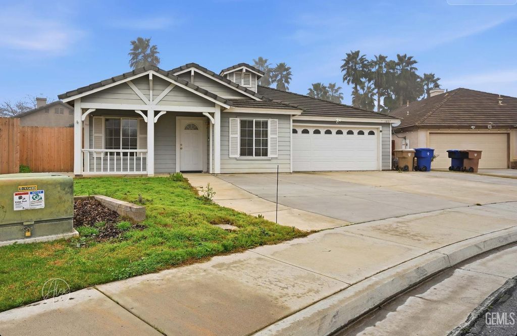 Photo of 3807 Looming Bend Drive, Bakersfield, CA 93311 (MLS # 202600688)