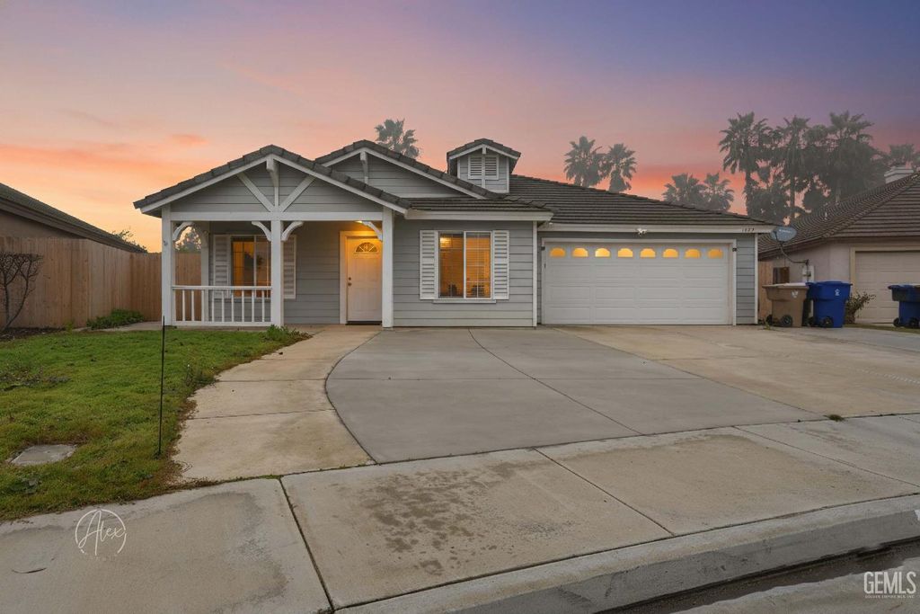 Photo of 3807 Looming Bend Drive, Bakersfield, CA 93311 (MLS # 202600688)