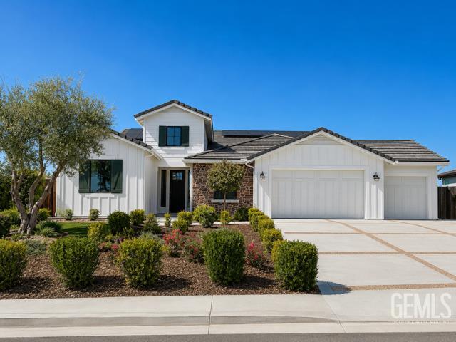 Photo of 12014 Marquise Drive Drive, Bakersfield, CA 93306 (MLS # 202607775)