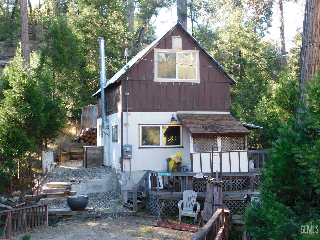 Photo of 45922 Devils Den Boulevard, Posey, CA 93260 (MLS # 202511396)