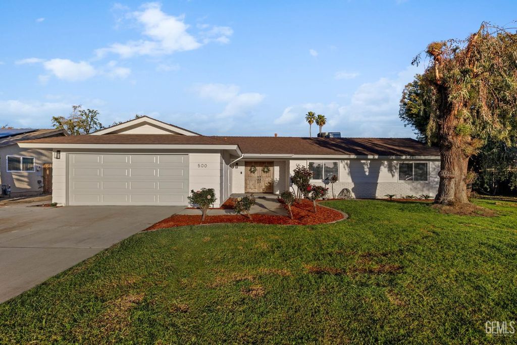 Photo of 500 Friant Court, Bakersfield, CA 93309 (MLS # 202602456)