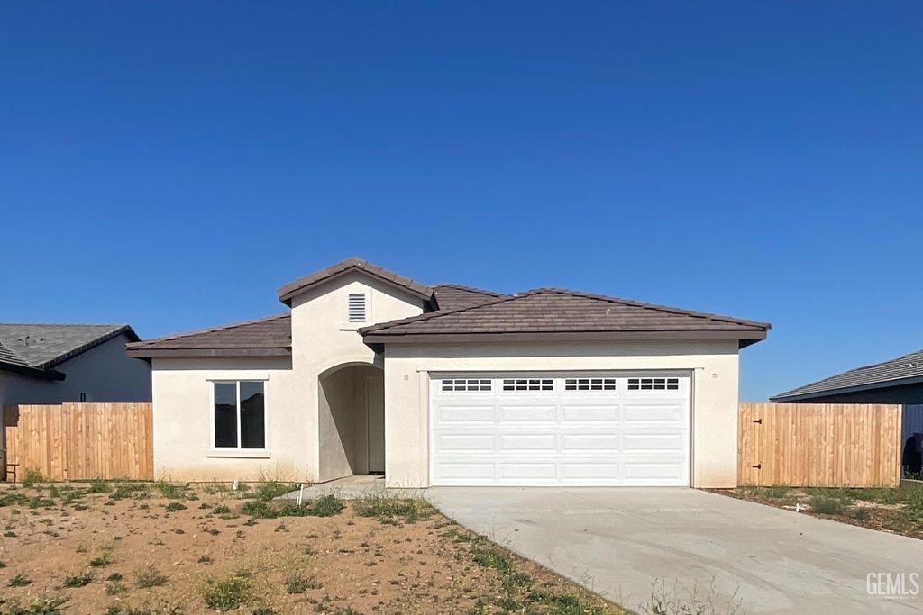 Photo of 6020 Curvy Hills Drive, Bakersfield, CA 93306 (MLS # 202604017)
