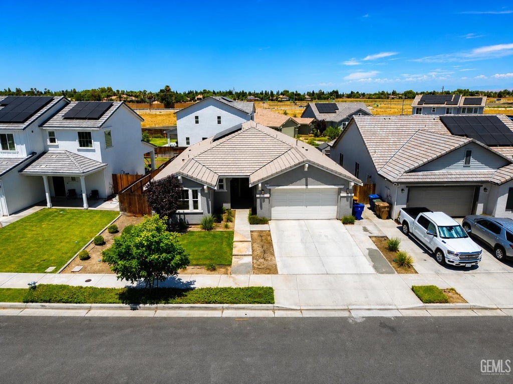 Photo of 15618 Donostia Street, Bakersfield, CA 93314 (MLS # 202607661)