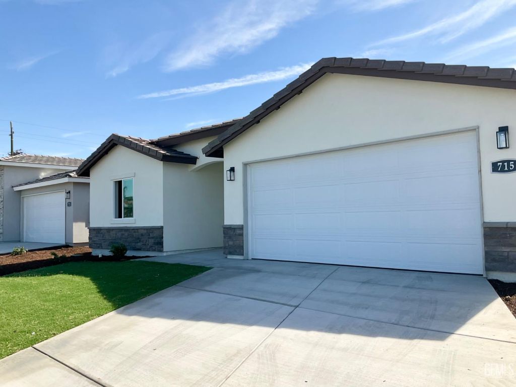 Photo of 715 Merengue Street, Bakersfield, CA 93306 (MLS # 202511213)