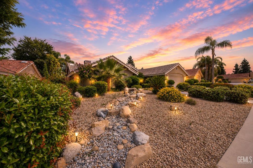 Photo of 2612 Saint Gobain Street, Bakersfield, CA 93311 (MLS # 202606235)
