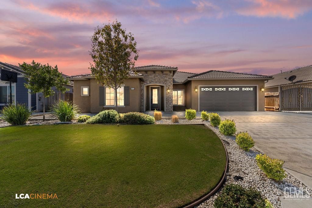 Photo of 9713 Blountsville Drive, Bakersfield, CA 93311 (MLS # 202511255)