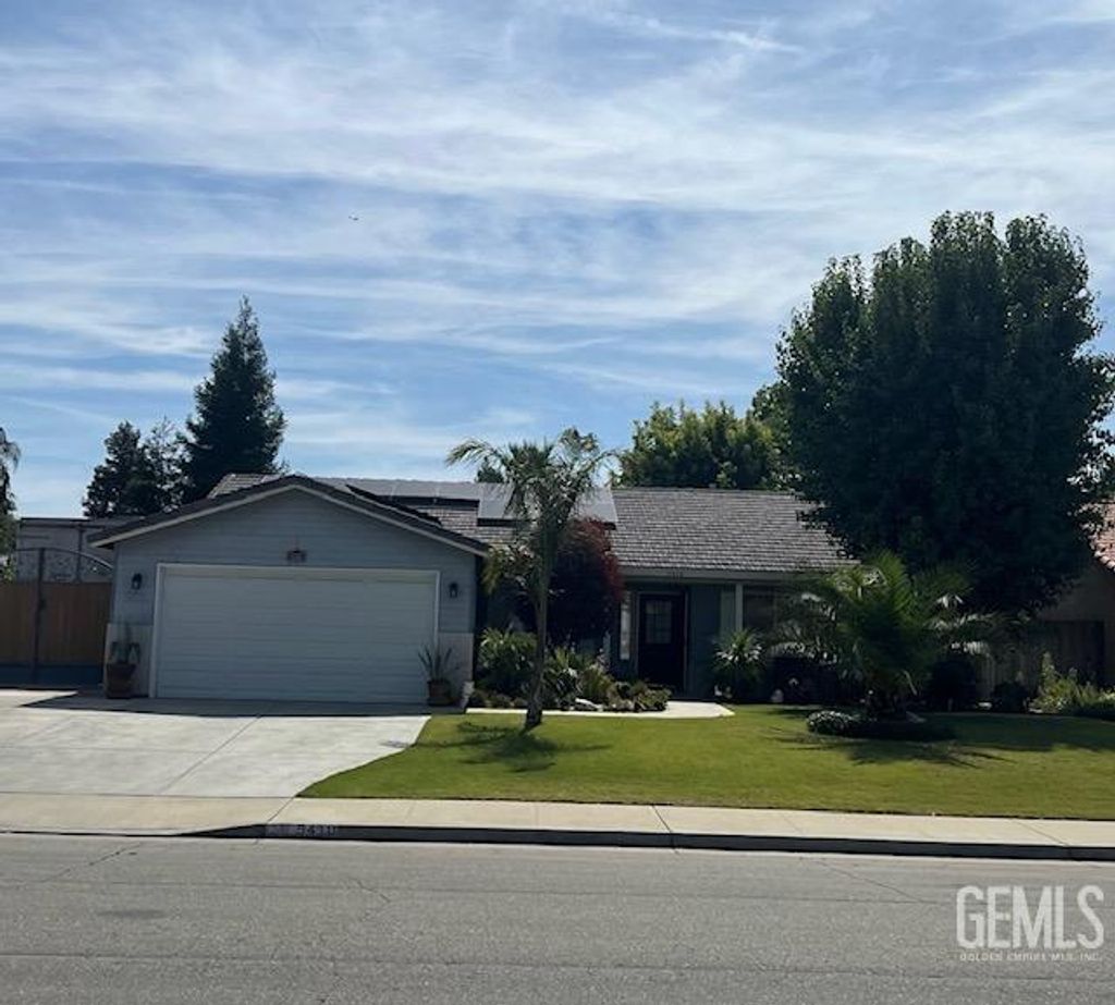Photo of 5410 Rockwell Drive, Bakersfield, CA 93308 (MLS # 202606079)