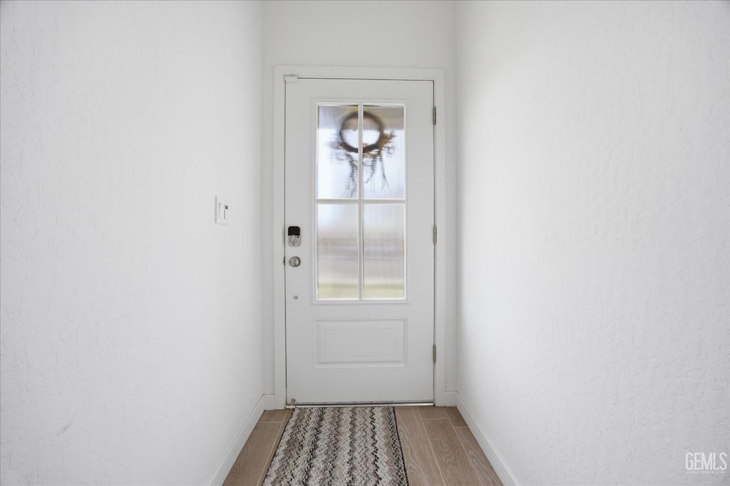 Photo of 8916 Savona Lane, Shafter, CA 93263 (MLS # 202605671)