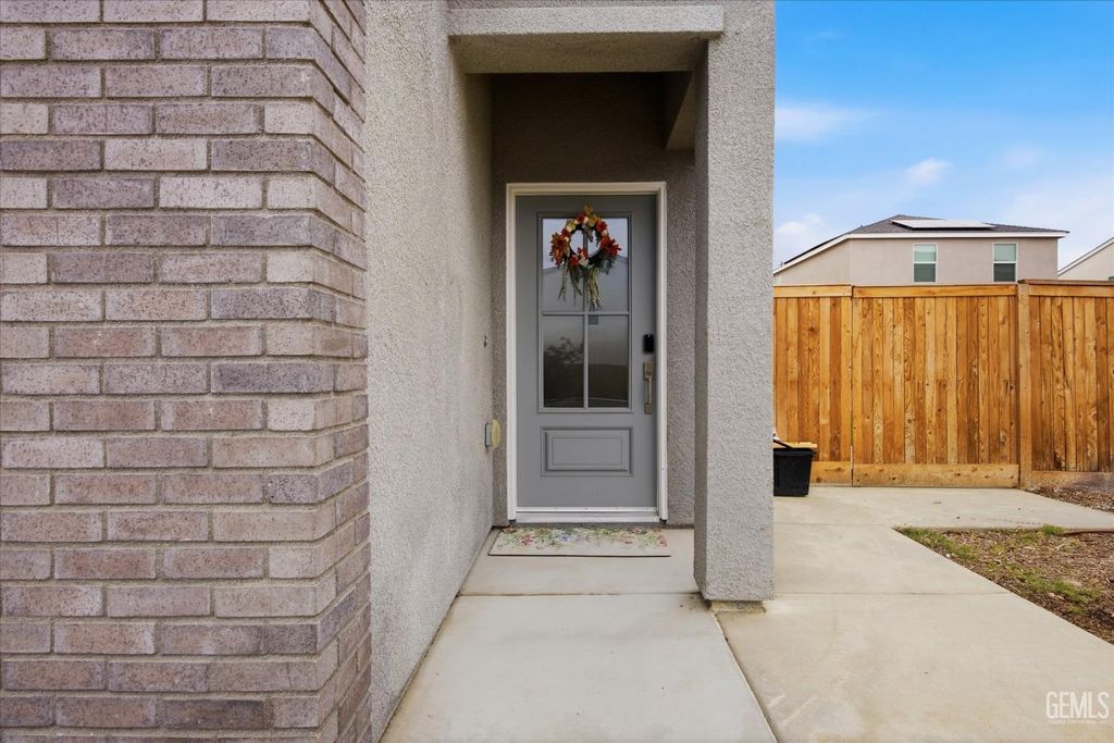 Photo of 8916 Savona Lane, Shafter, CA 93263 (MLS # 202605671)