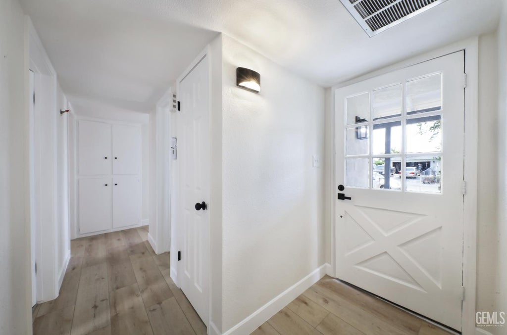 Photo of 3413 Herndon Street, Bakersfield, CA 93312 (MLS # 202609183)