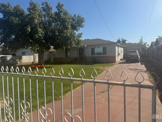 2038 NORWALK ST, DELANO, CA 93215 - Image a5699d4e085ebe200064afa0c07f9324/1301617420