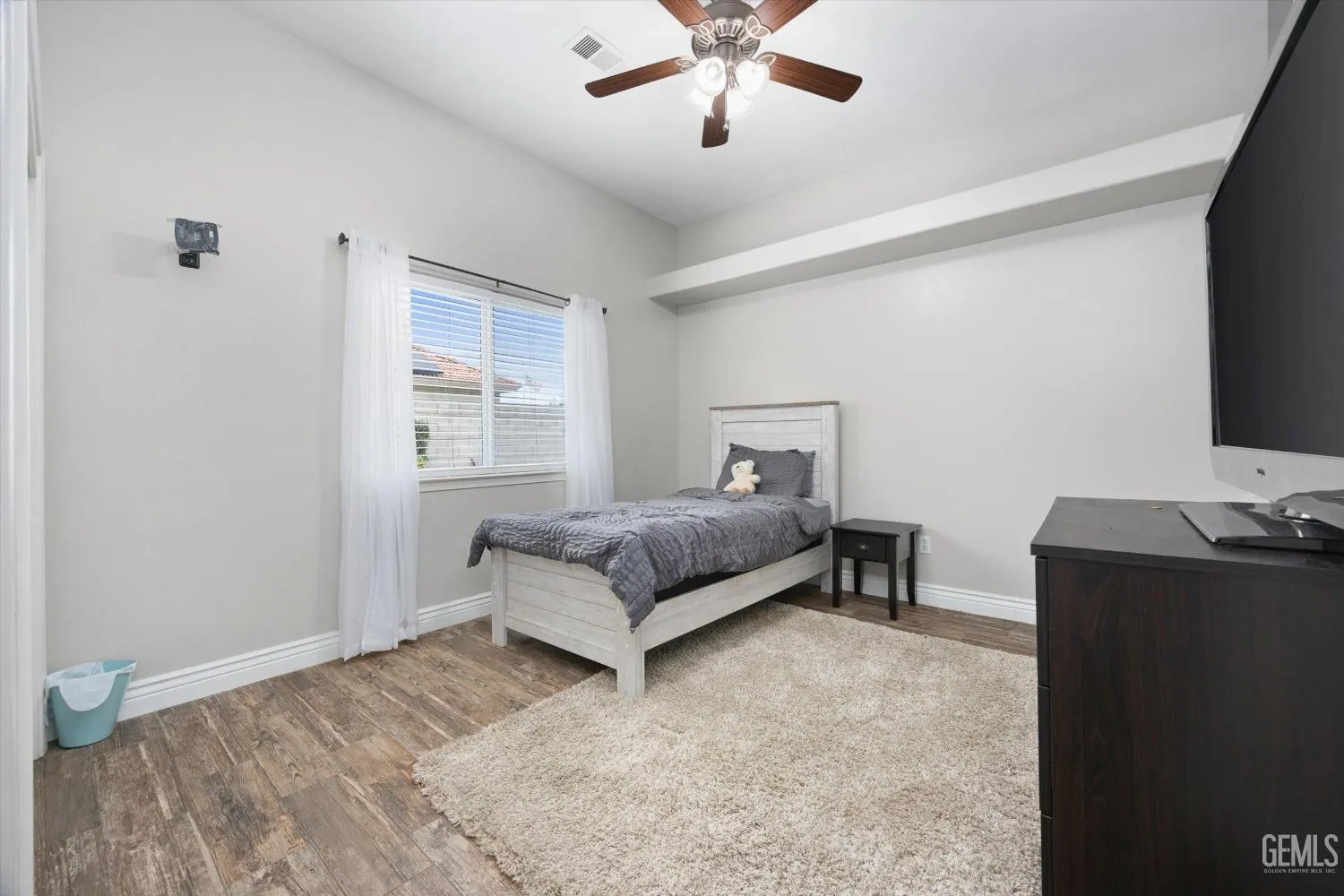 Bakersfield, California 93314, United States, 4 Bedrooms Bedrooms, ,3 BathroomsBathrooms,Residential,Active,4587