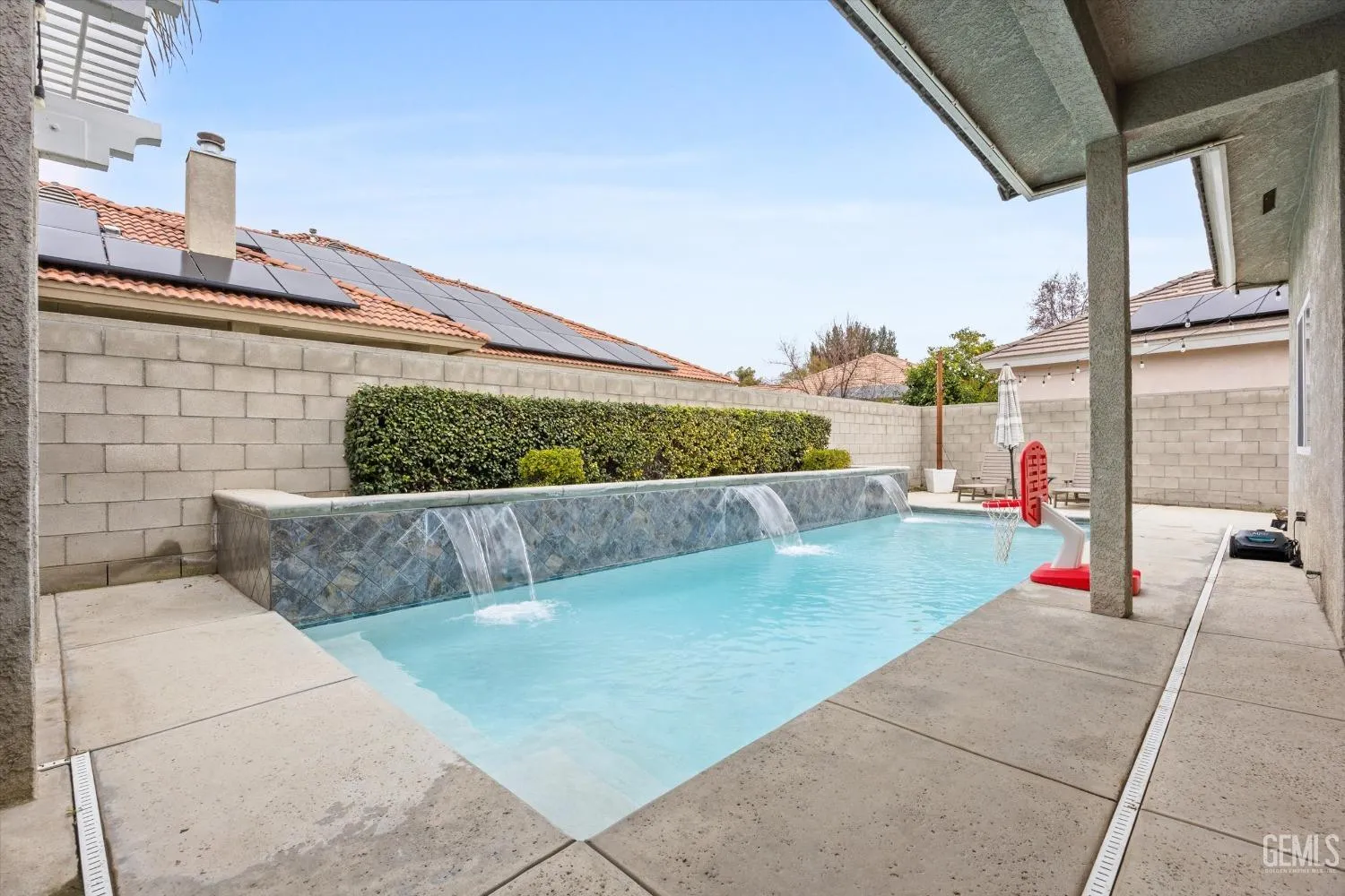 Bakersfield, California 93314, United States, 4 Bedrooms Bedrooms, ,3 BathroomsBathrooms,Residential,Active,4587