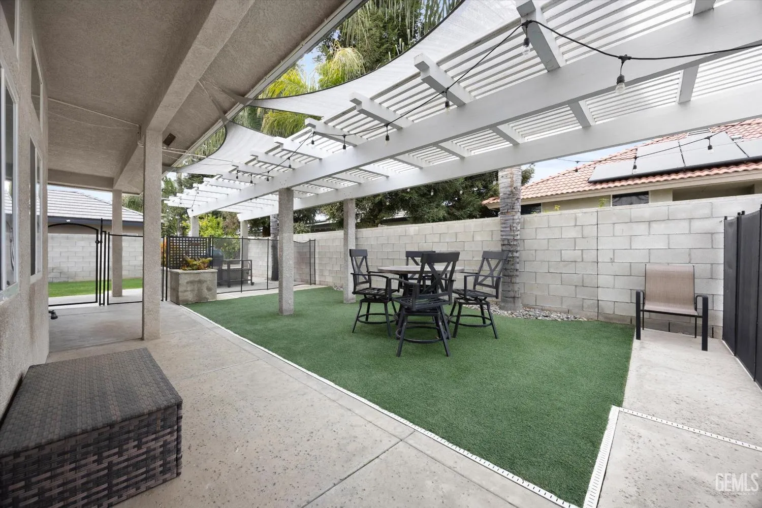 Bakersfield, California 93314, United States, 4 Bedrooms Bedrooms, ,3 BathroomsBathrooms,Residential,Active,4587