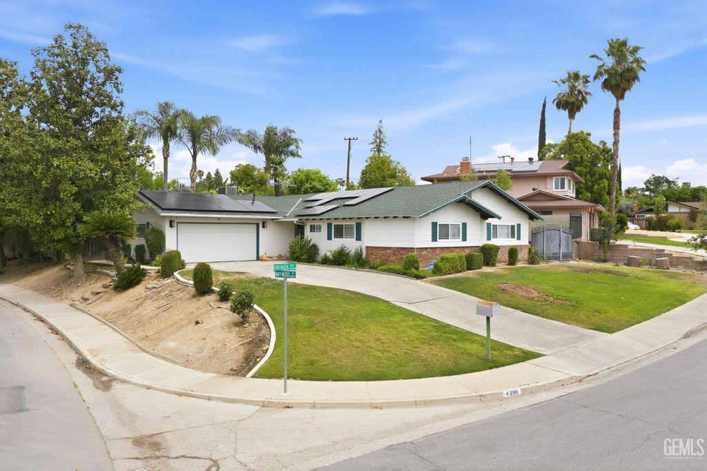 Photo of 4200 Orinda Way, Bakersfield, CA 93306 (MLS # 202605039)