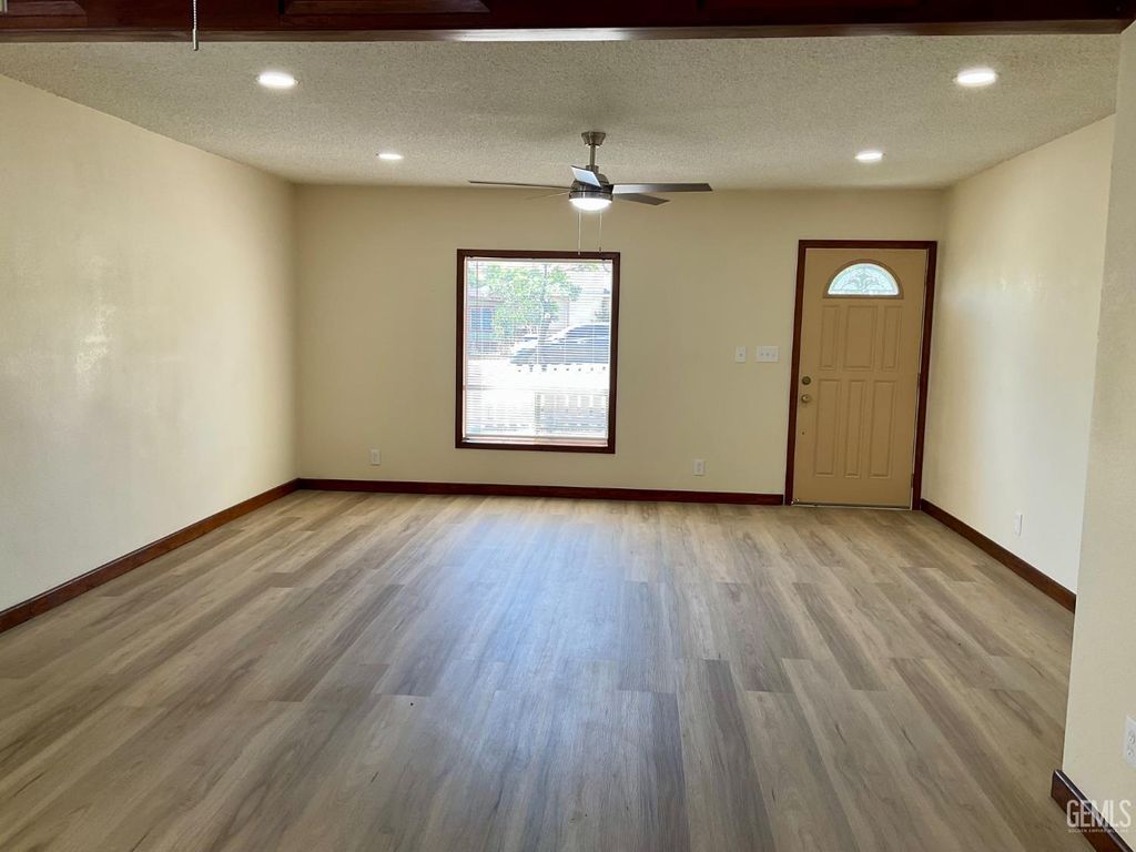 Photo of 316 Philippine Street, Taft, CA 93268 (MLS # 202605352)