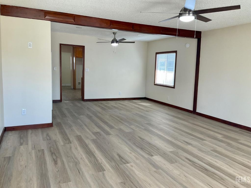 Photo of 316 Philippine Street, Taft, CA 93268 (MLS # 202605352)