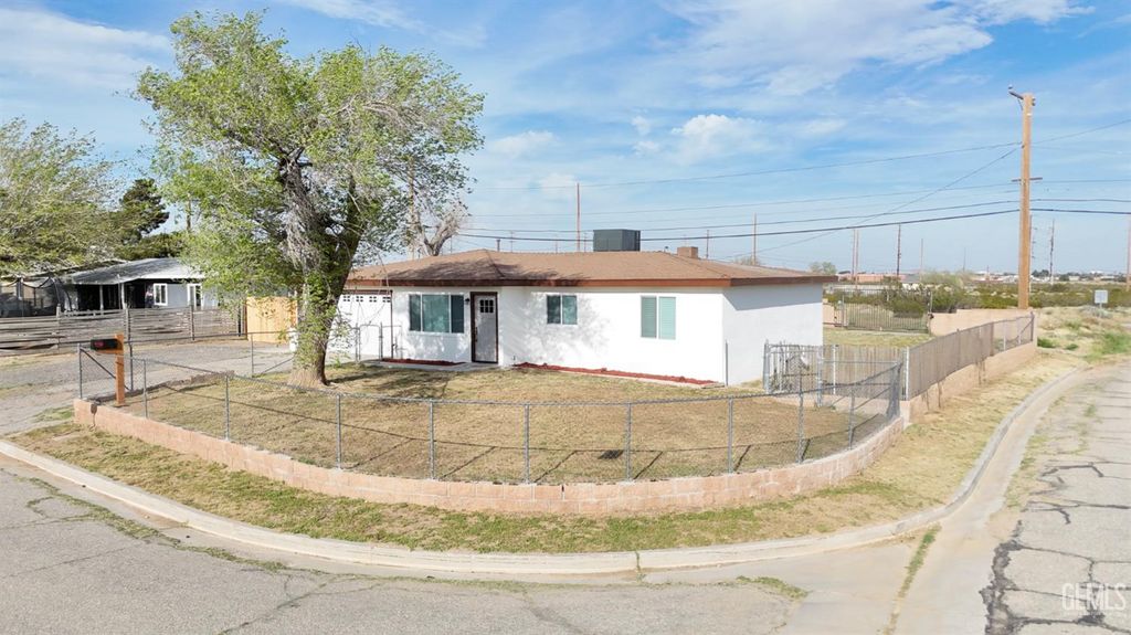 Photo of 15862 Jean Drive, Mojave, CA 93501 (MLS # 202604175)