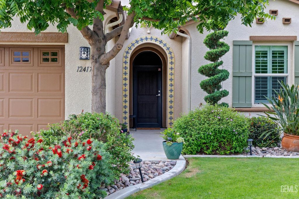 Photo of 12417 French Park Lane Ln, Bakersfield, CA 93312 (MLS # 202603882)