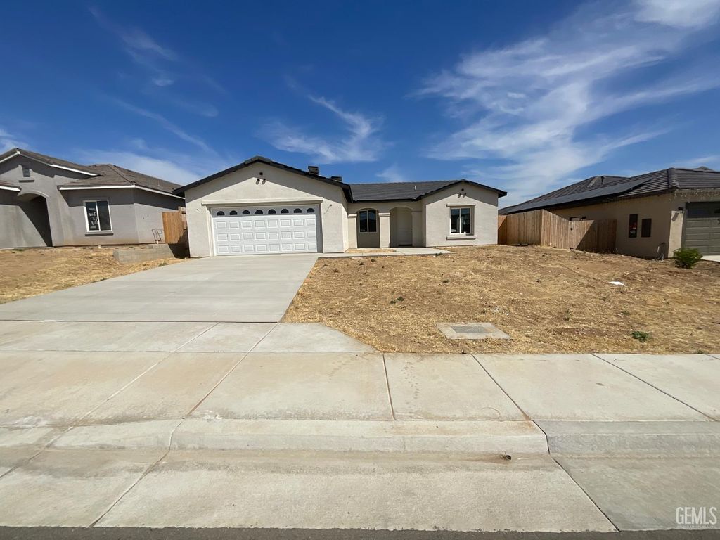 Photo of 9202 Brown Leaf Avenue, Bakersfield, CA 93306 (MLS # 202604021)
