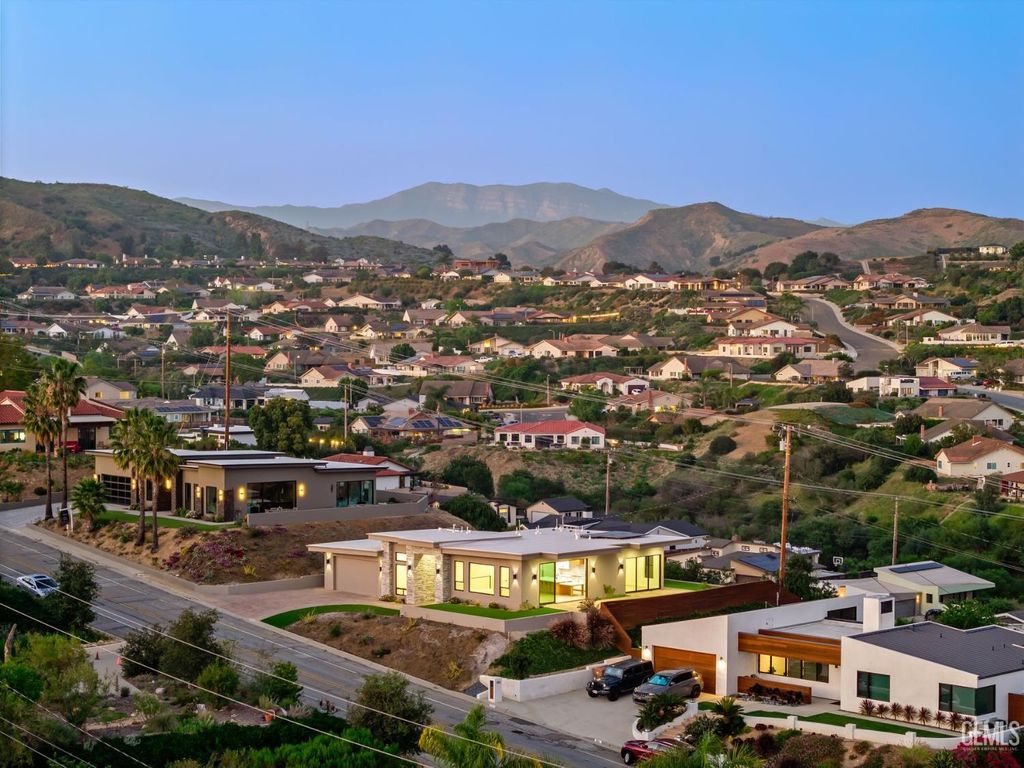 Photo of 872 Via Ondulando, Ventura, CA 93003 (MLS # 202603976)