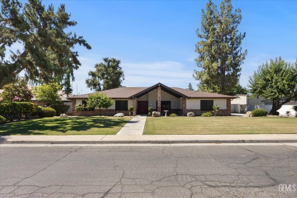 12913 SAN JUAN AVE, BAKERSFIELD, CA 93314 - Image a9564ba670644a9df33b8a142ba3fb12/1233020003
