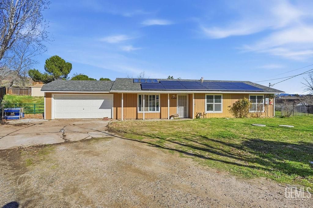 Photo of 22008 Tiny Court, Tehachapi, CA 93561 (MLS # 202600529)