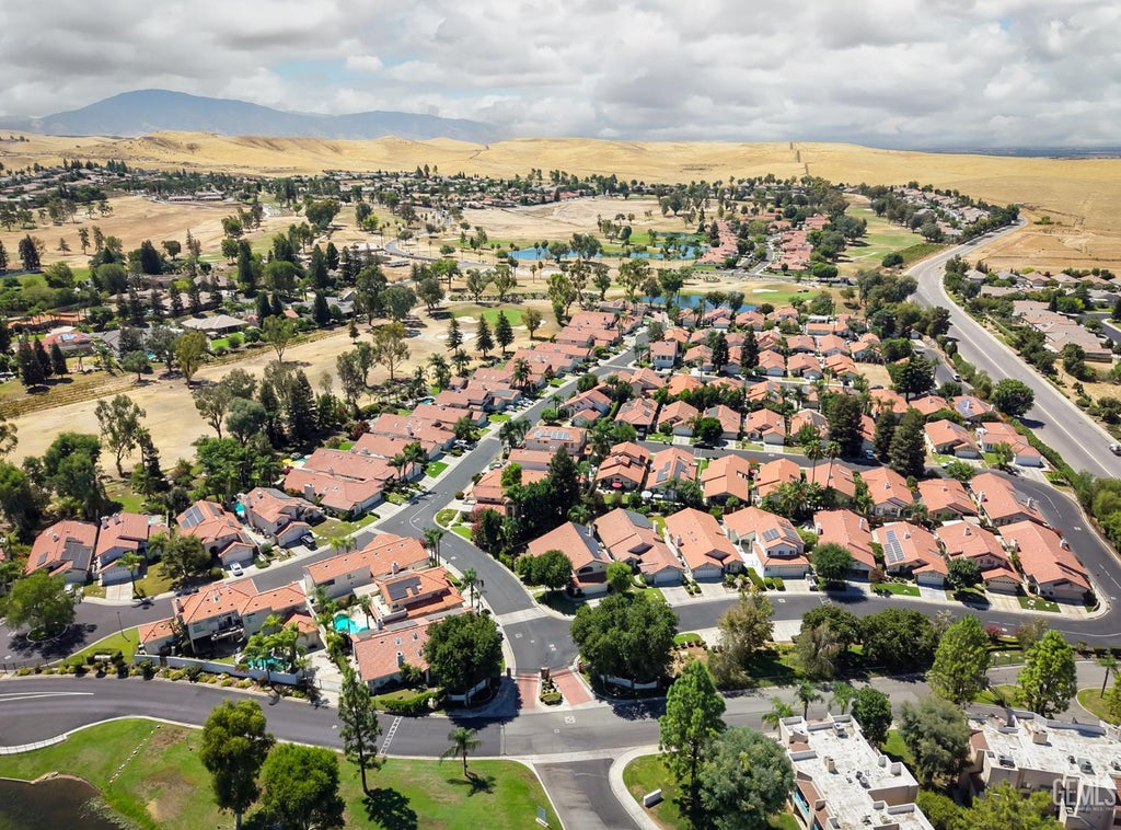 Photo of 5805 Kings Canyon Drive, Bakersfield, CA 93306 (MLS # 202608025)