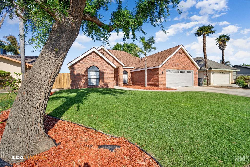 Photo of 791 Redwood Avenue, Wasco, CA 93280 (MLS # 202603574)