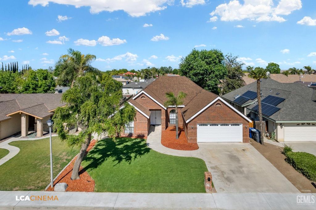 Photo of 791 Redwood Avenue, Wasco, CA 93280 (MLS # 202603574)