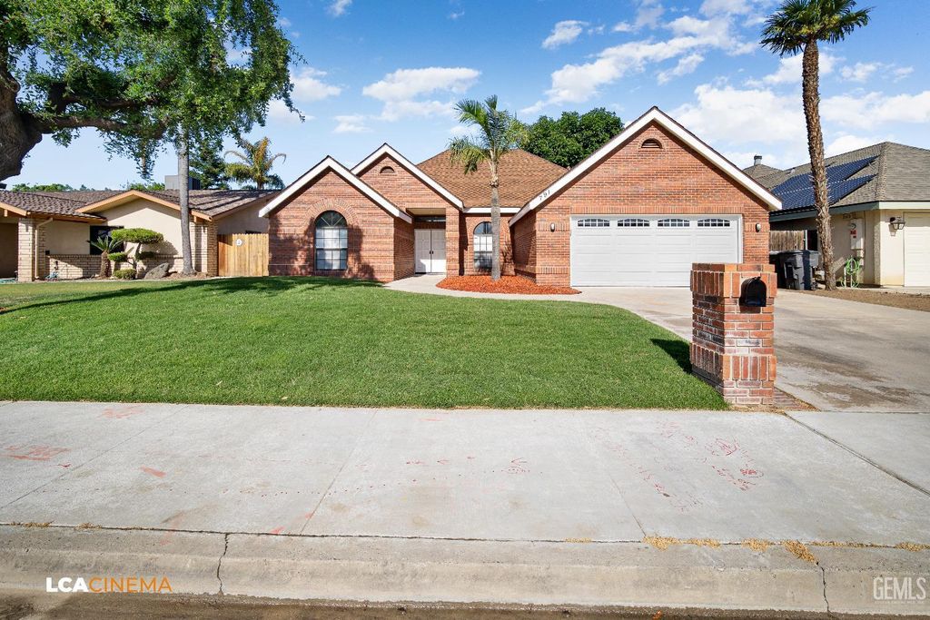 Photo of 791 Redwood Avenue, Wasco, CA 93280 (MLS # 202603574)