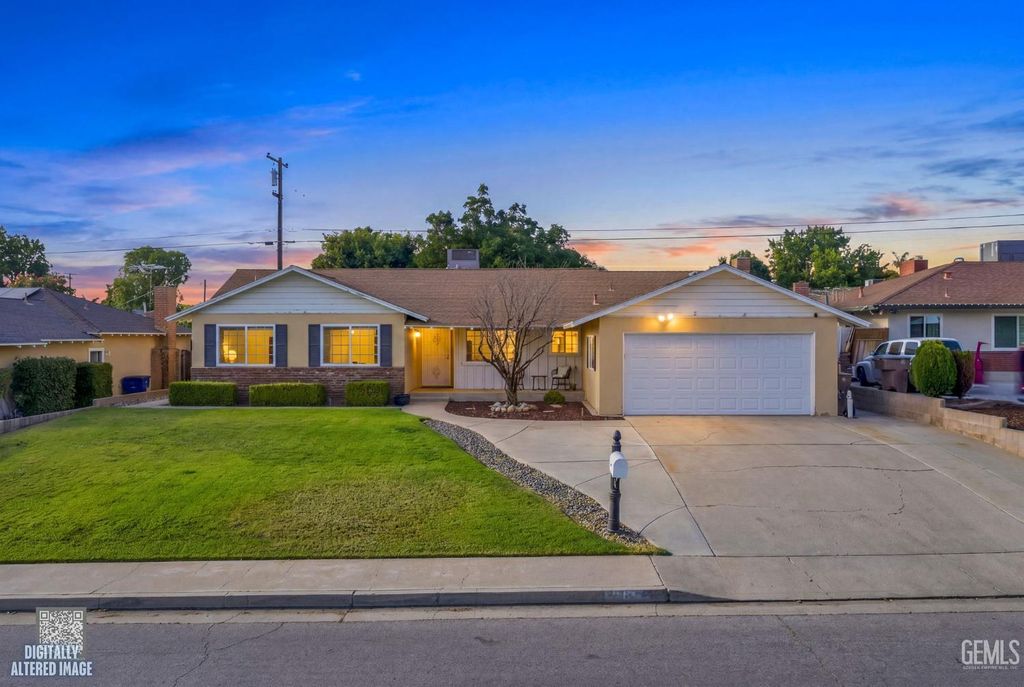 Photo of 2506 Driller Avenue, Bakersfield, CA 93306 (MLS # 202606022)
