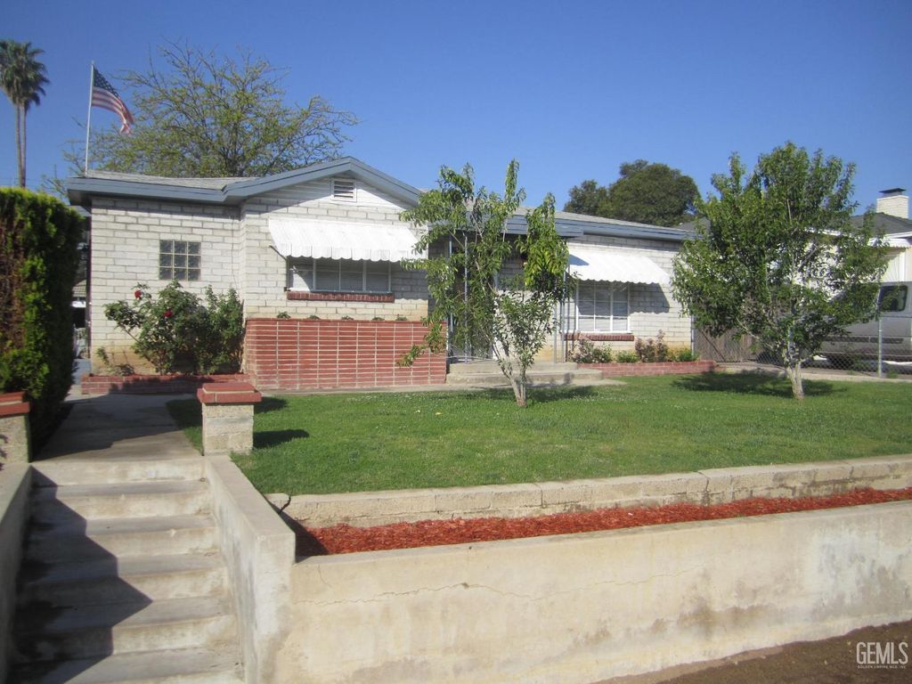 Photo of 2407 Olympic Drive, Bakersfield, CA 93308 (MLS # 202603094)