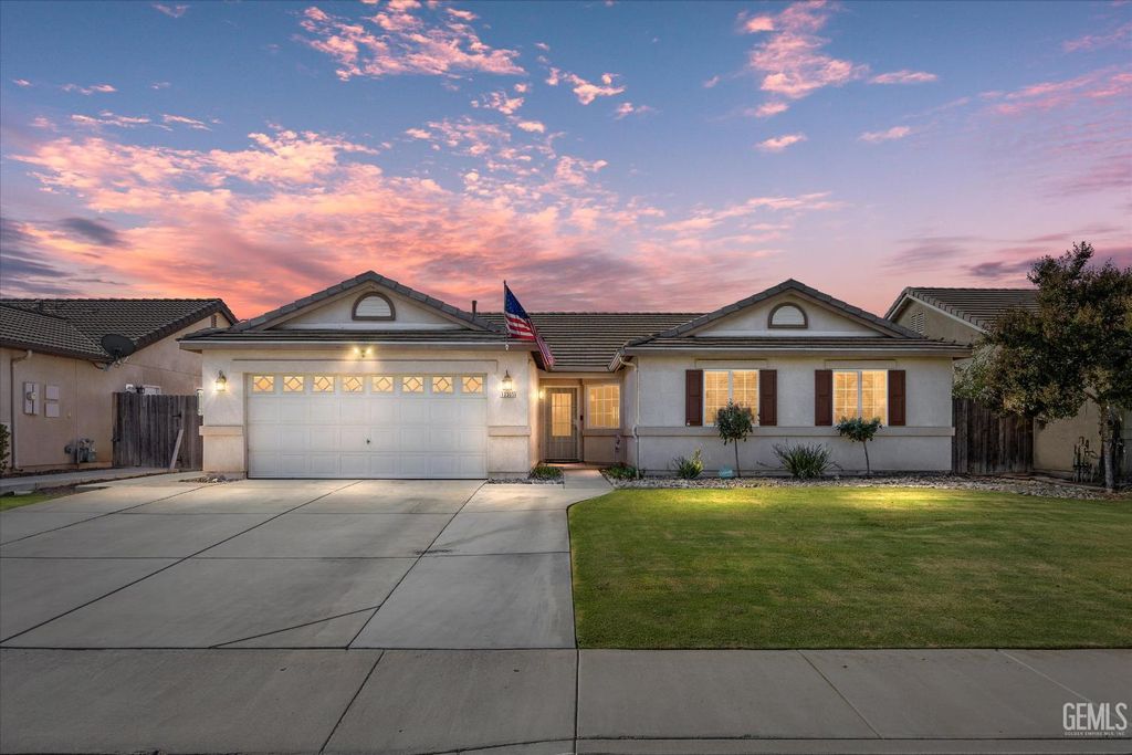 Photo of 12305 Quiet Pasture Drive, Bakersfield, CA 93312 (MLS # 202600813)