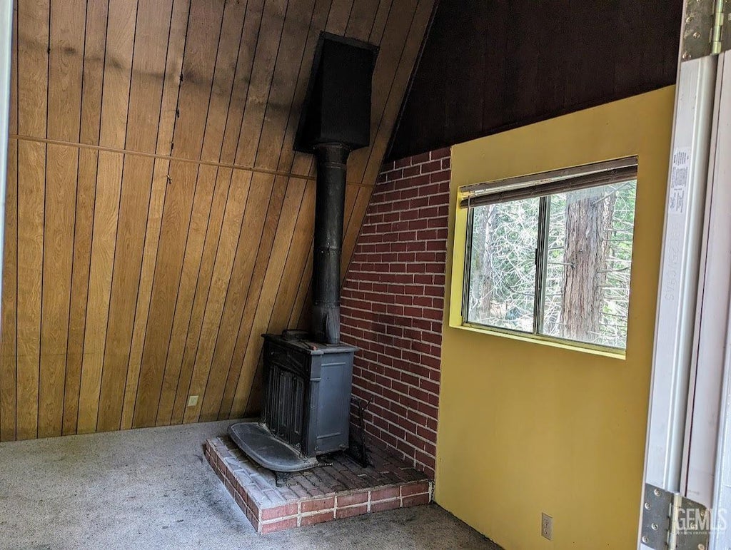 Photo of 10521 Pine Drive, Wofford Heights, CA 93285 (MLS # 202609557)