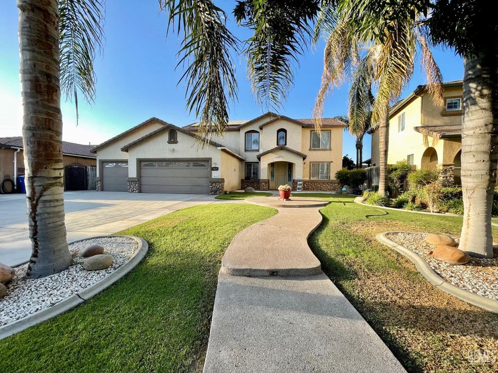 Photo of 9420 Coney Island Drive, Bakersfield, CA 93311 (MLS # 202510616)
