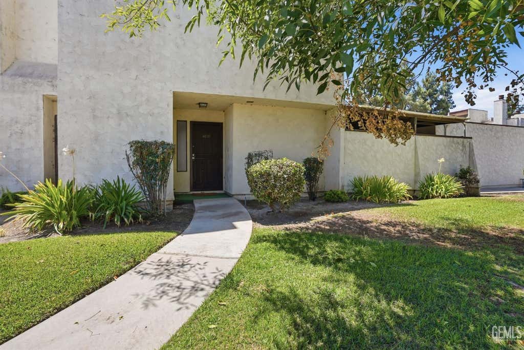 Photo of 4800 Taurus Court, Bakersfield, CA 93309 (MLS # 202608406)