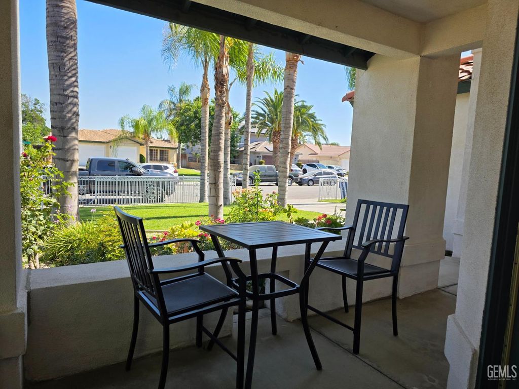 Photo of 5617 Summer Cypress Drive, Bakersfield, CA 93313 (MLS # 202606443)