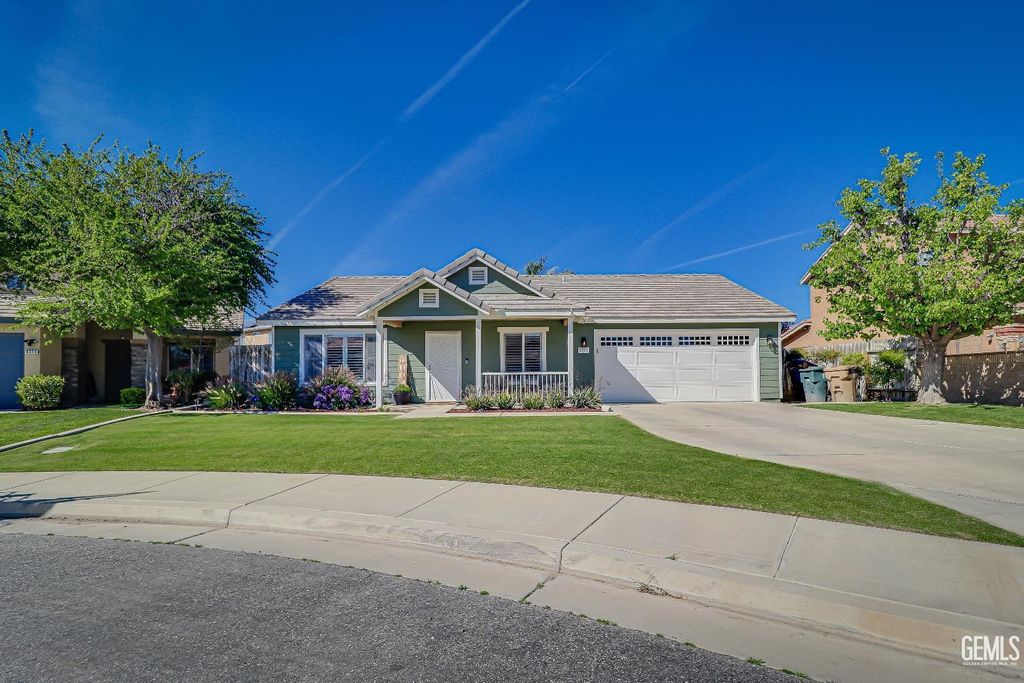 Photo of 9210 Broadway Avenue, Bakersfield, CA 93311 (MLS # 202603535)