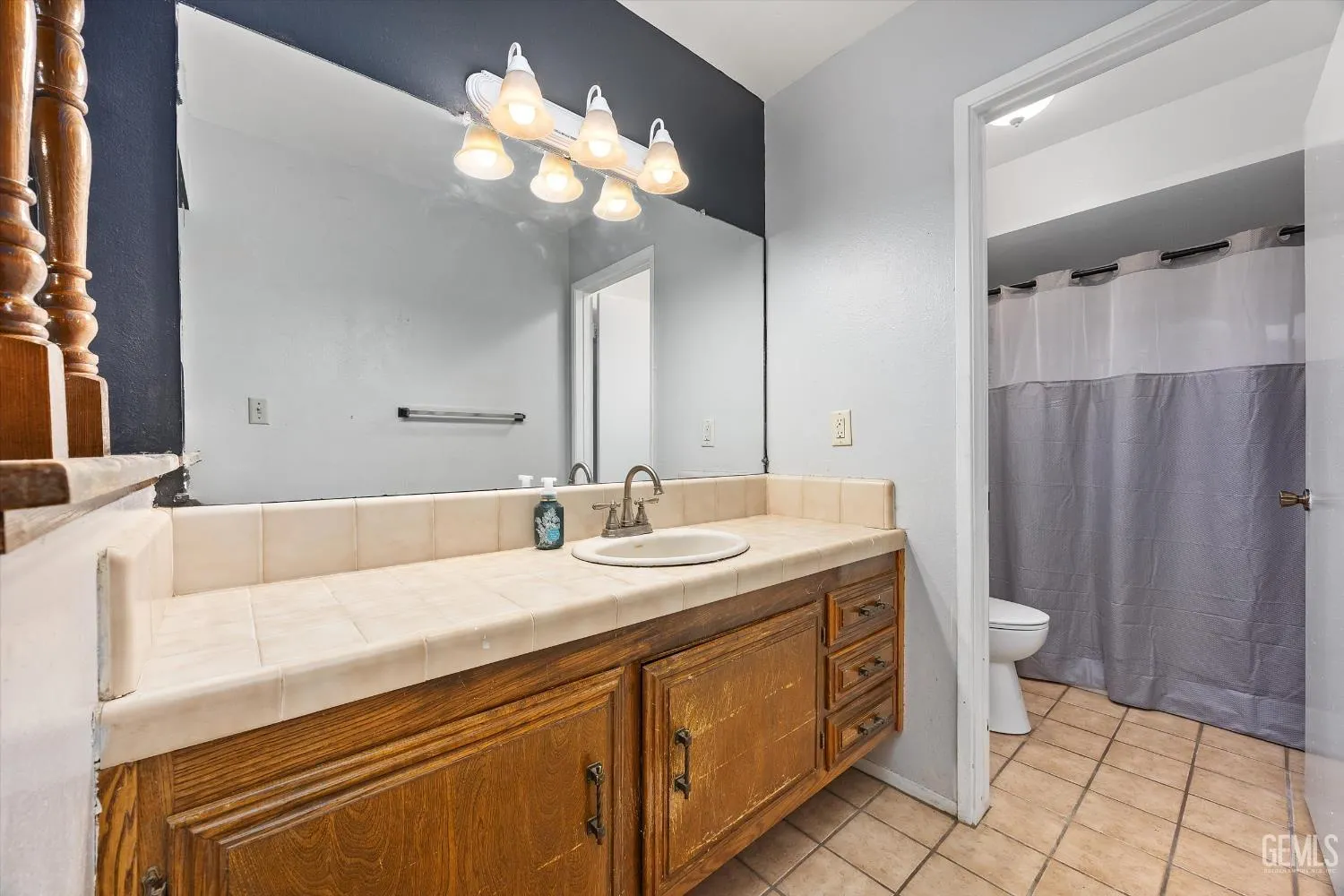 Bakersfield, California 93309, United States, 3 Bedrooms Bedrooms, ,2 BathroomsBathrooms,Residential,Active,208507