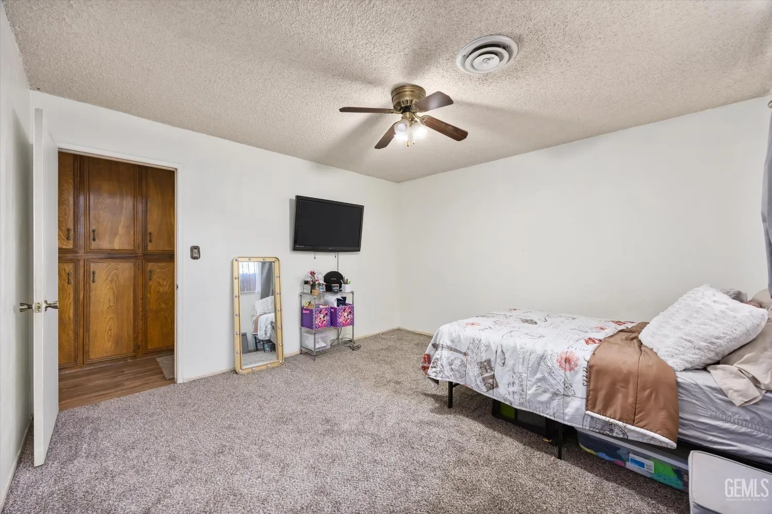 Bakersfield, California 93309, United States, 3 Bedrooms Bedrooms, ,2 BathroomsBathrooms,Residential,Active,208507