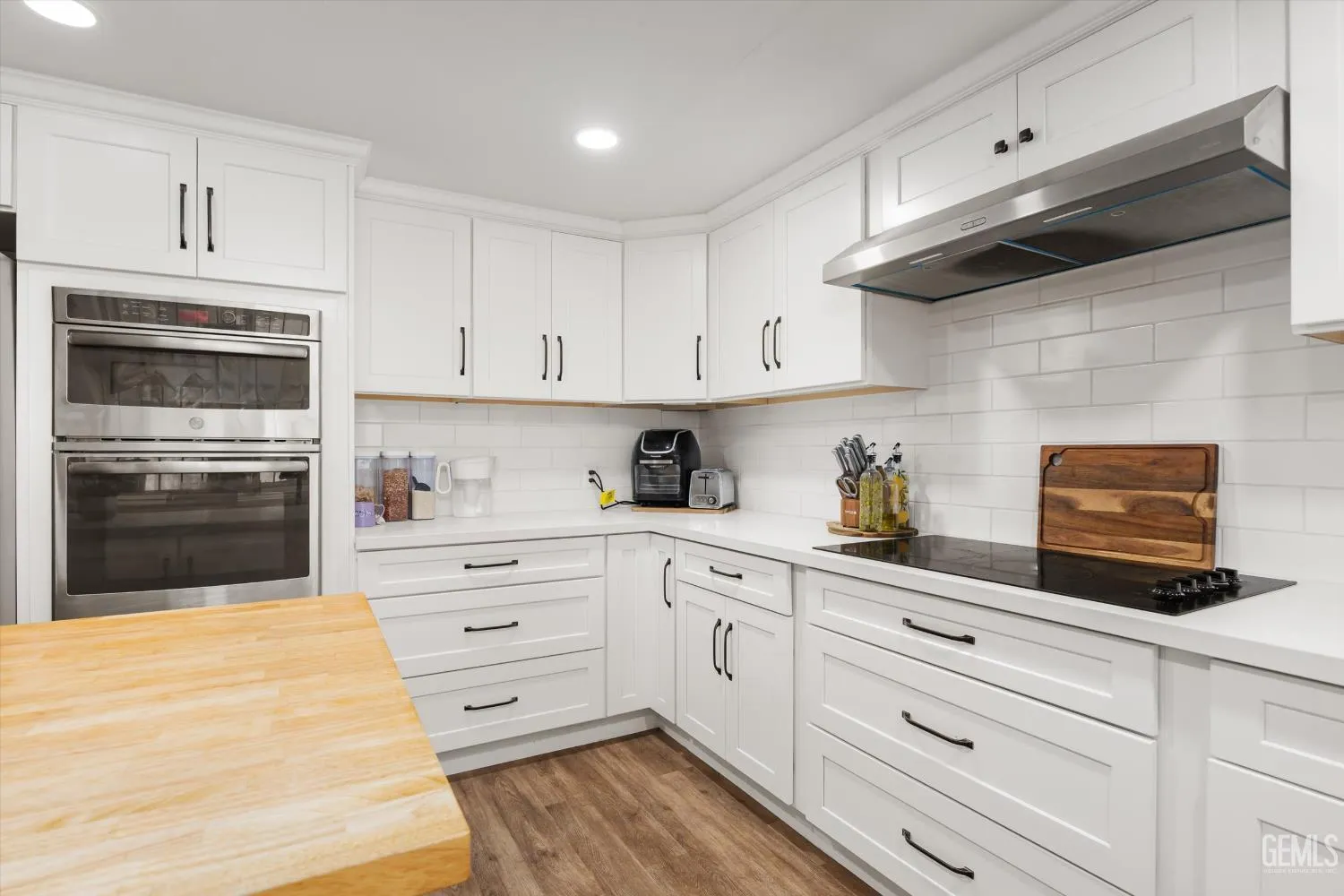 Bakersfield, California 93309, United States, 3 Bedrooms Bedrooms, ,2 BathroomsBathrooms,Residential,Active,208507