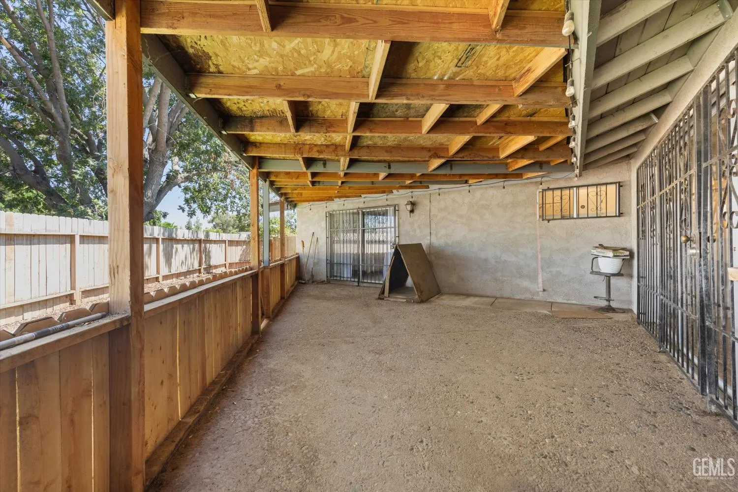 Bakersfield, California 93309, United States, 3 Bedrooms Bedrooms, ,2 BathroomsBathrooms,Residential,Active,208507