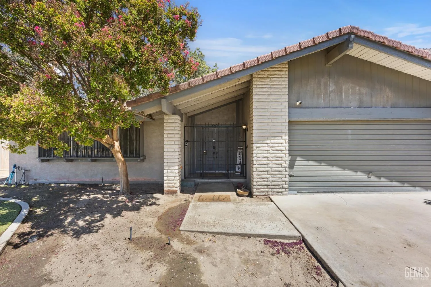 Bakersfield, California 93309, United States, 3 Bedrooms Bedrooms, ,2 BathroomsBathrooms,Residential,Active,208507